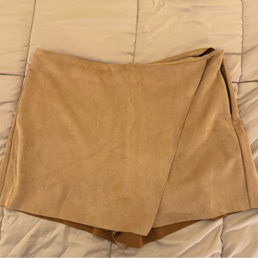 Tan skort velvet material